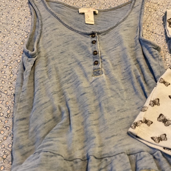 2 Spring/Summer shirts bundle - Picture 2 of 5